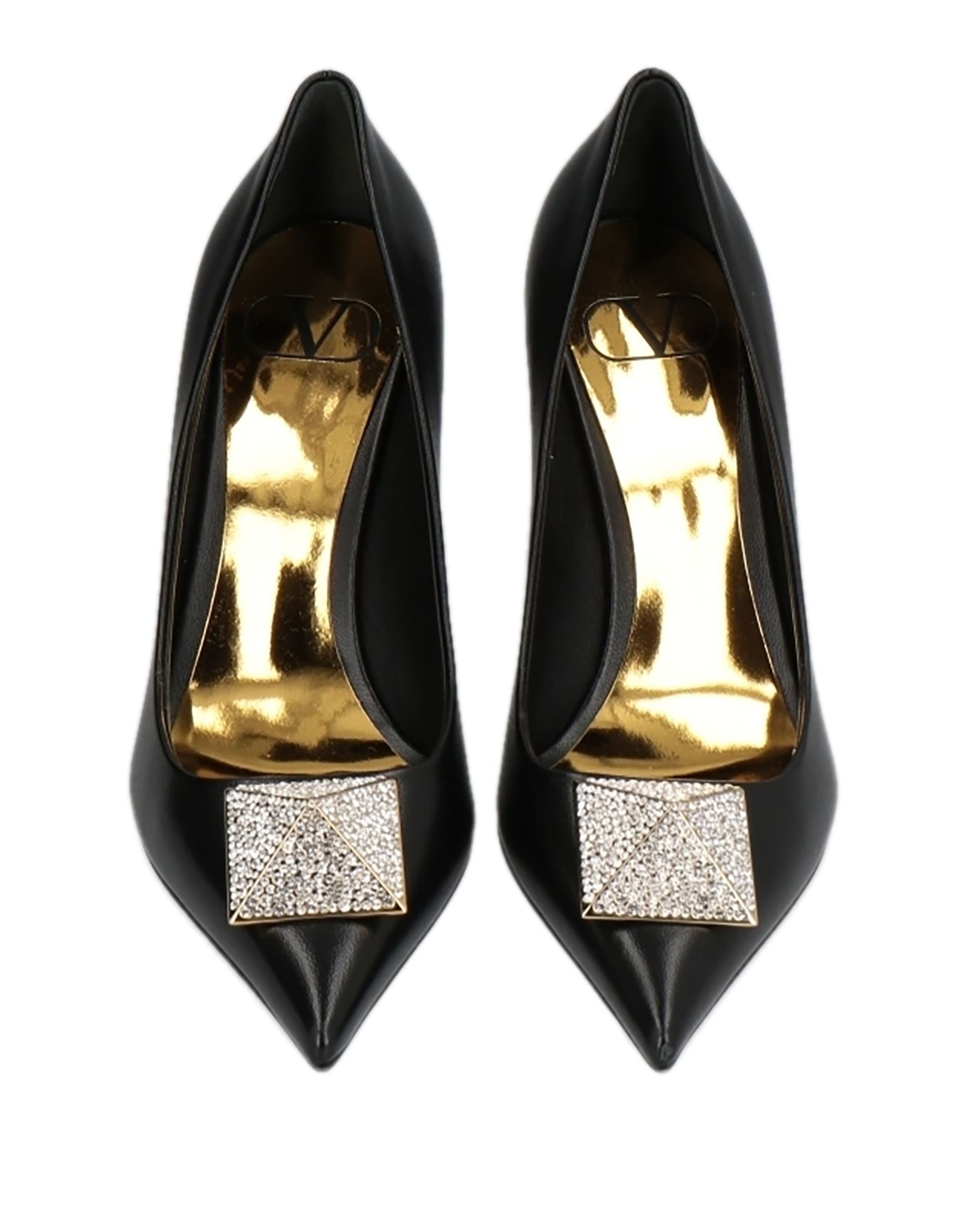 VALENTINO GARAVANI Footwear | Black Women's Pump | YOOX