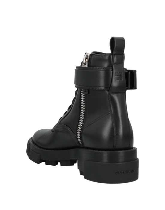 GIVENCHY Полусапоги и высокие ботинки