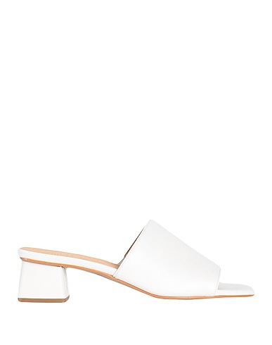 JUTELAUNE Sandals Off white Textile fibres