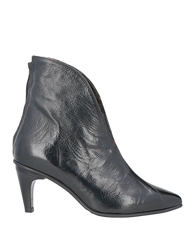 1725.A Ankle boot Black Soft Leather