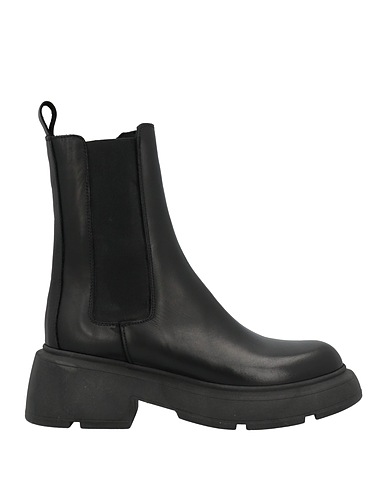 OVYÉ Ankle boot Black Soft Leather