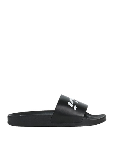 VTMNTS Sandals Black Soft Leather