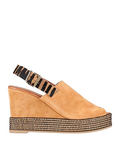 INUOVO Sandals Camel Leather