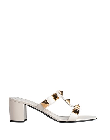 VALENTINO GARAVANI Sandals Off white Soft Leather