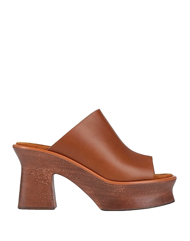 FERRAGAMO Mules and clogs Camel Soft Leather