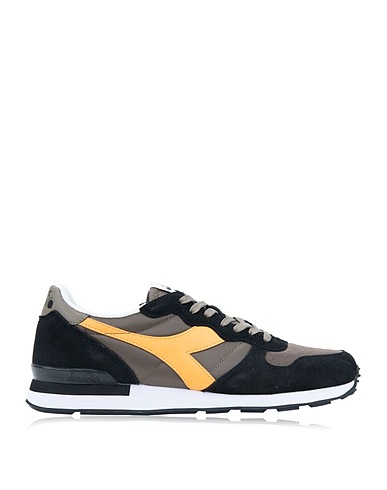 DIADORA