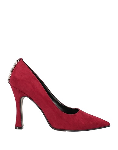 NILA & NILA Pump Burgundy Textile fibers