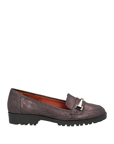 NILA & NILA Loafers Lead Other Fibres