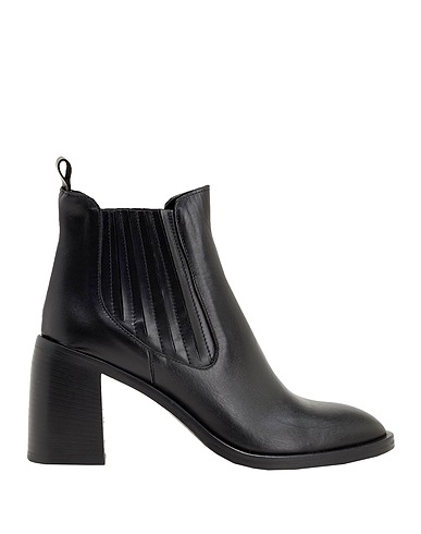 8 by YOOX Ankle boot LEATHER HEELED CHELSEA ANKLE BOOTS
 Black 100% Calfskin