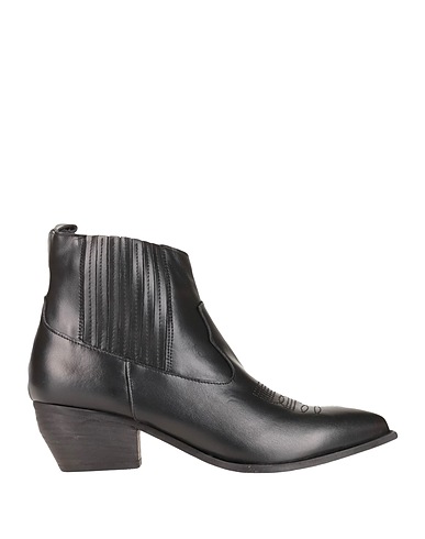 OVYÉ Ankle boot Black Soft Leather