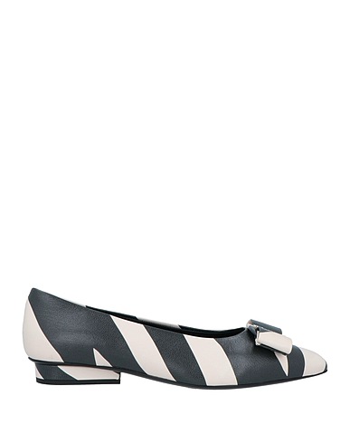 FERRAGAMO Ballet flats Off white Kidskin