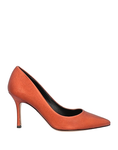 THE SELLER Pump Rust Leather