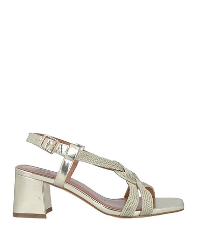BIBI LOU Sandalia Oro Fibras textiles, Cuero