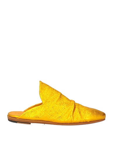 PANTANETTI Mule e zoccoli Giallo ocra Pelle