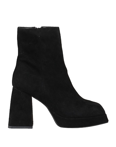 ALMA EN PENA. Ankle boot Black Leather
