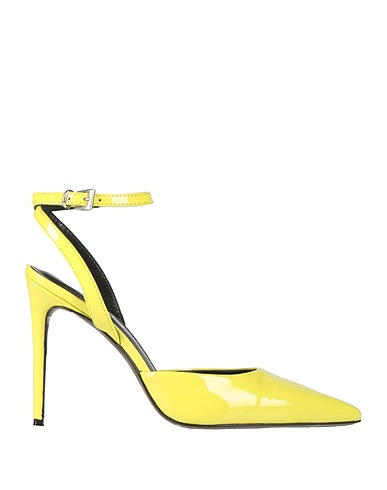 NCUB Pump Yellow Textile fibers