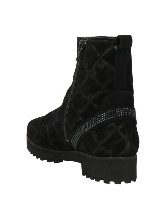 MANIA Полусапоги и высокие ботинки