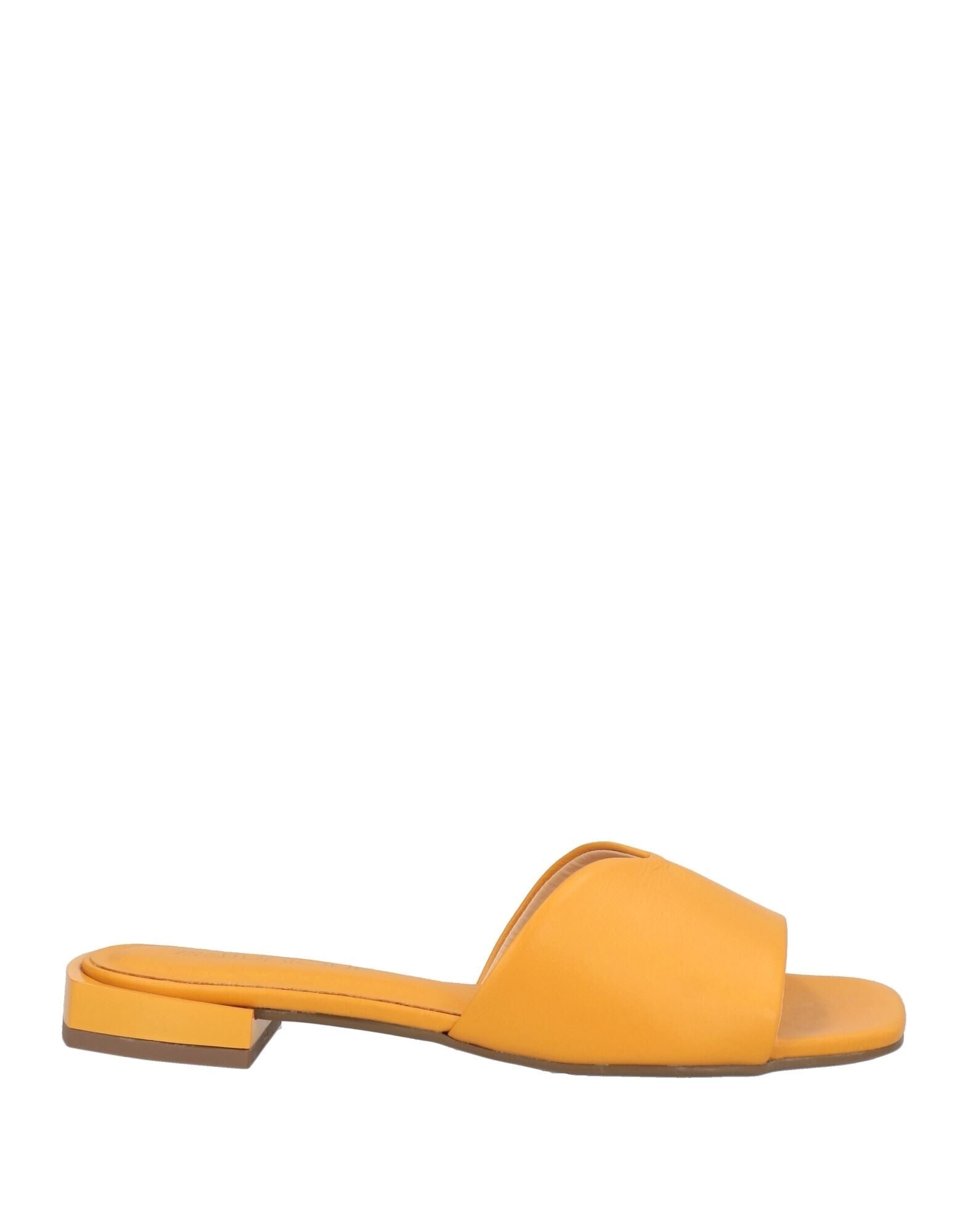 MISS UNIQUE - Sandals