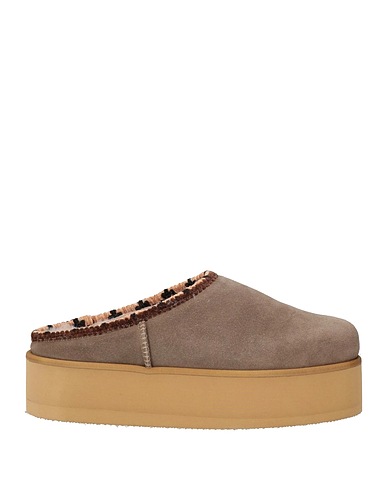 ENNEQUADRO Mules and clogs Khaki Leather
