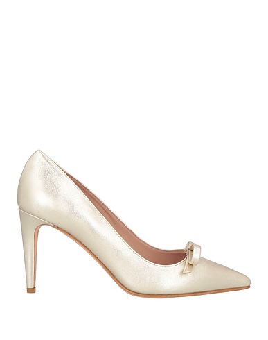 RED(V) Pump Platinum Leather