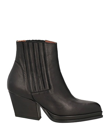 CURIOSITÉ Ankle boot Black Calfskin