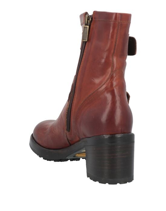 LA BOTTEGA DI LISA Полусапоги и высокие ботинки