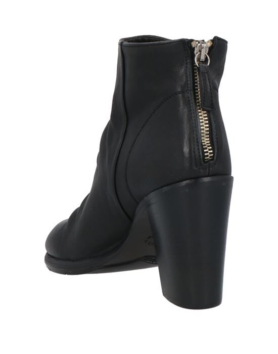 LAURA BELLARIVA Полусапоги и высокие ботинки