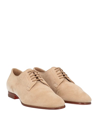 Laced shoes