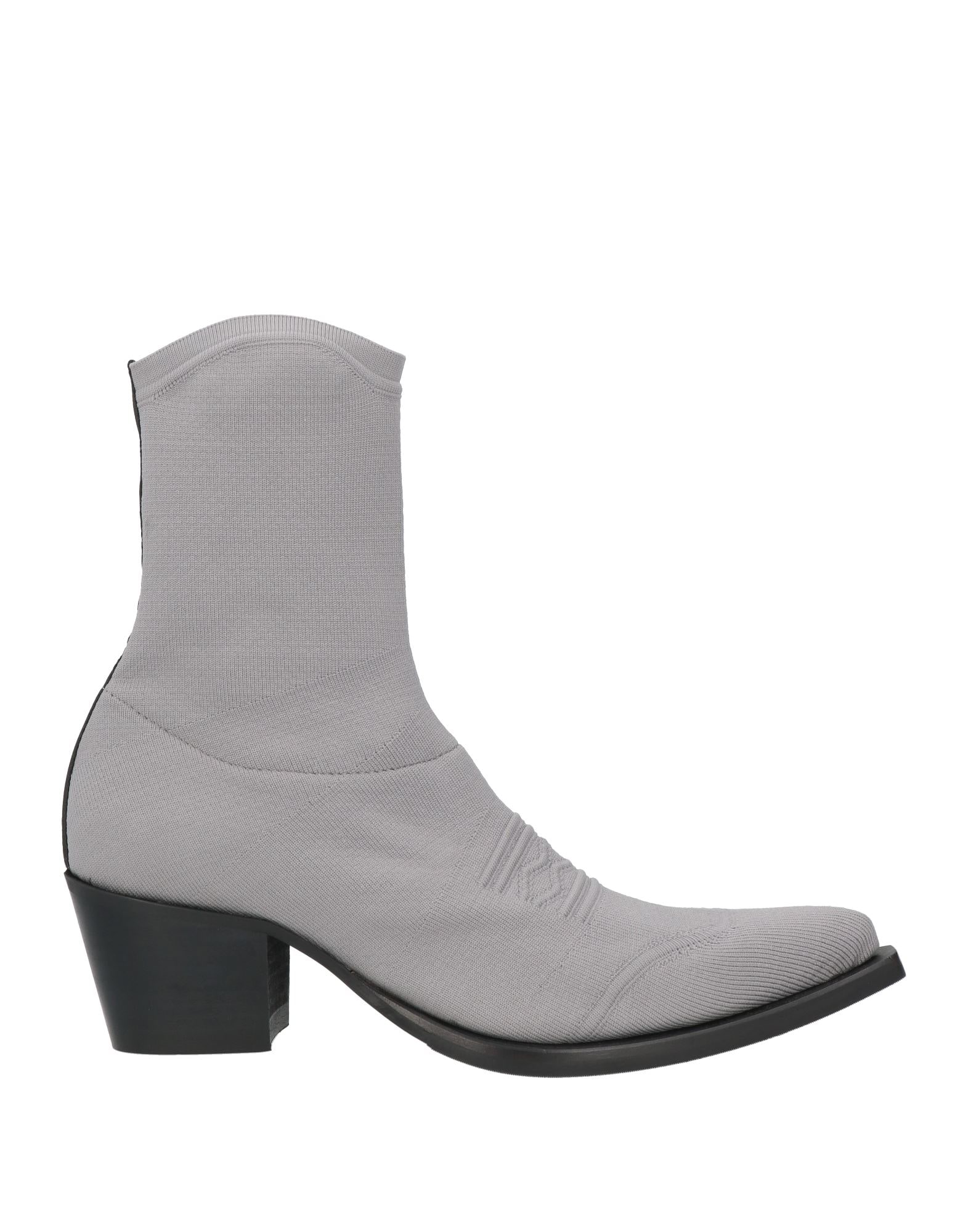 N°21 - Ankle boots
