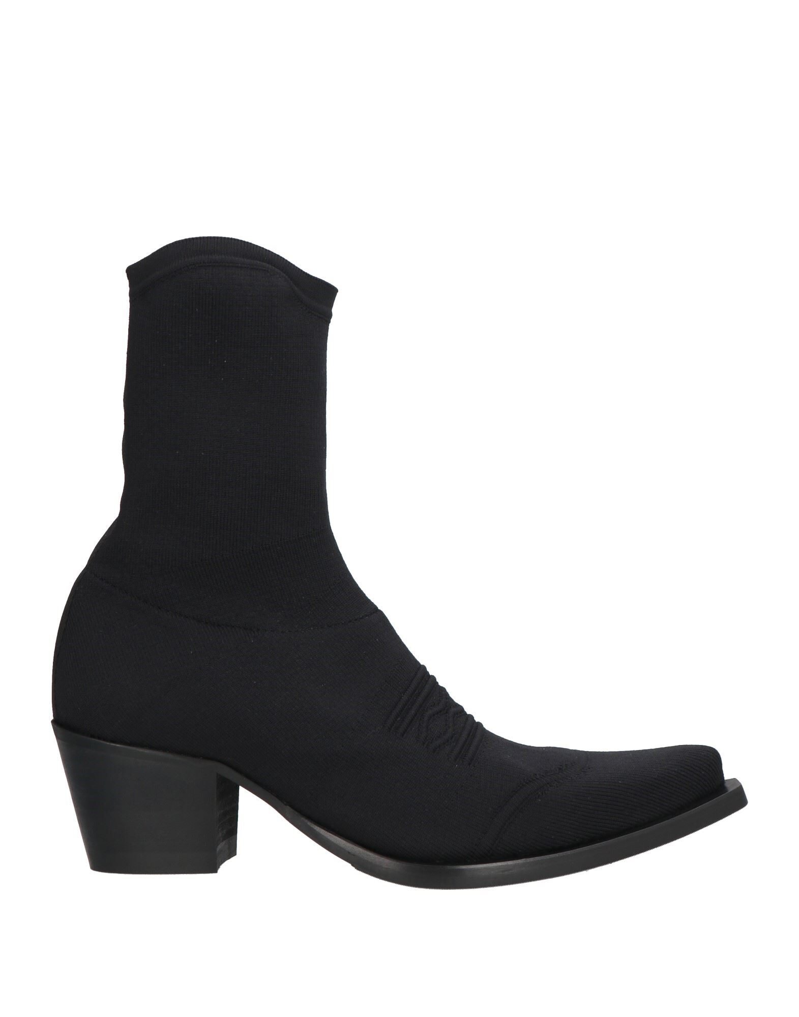 N°21 - Ankle boots