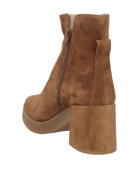 EZZIO Полусапоги и высокие ботинки