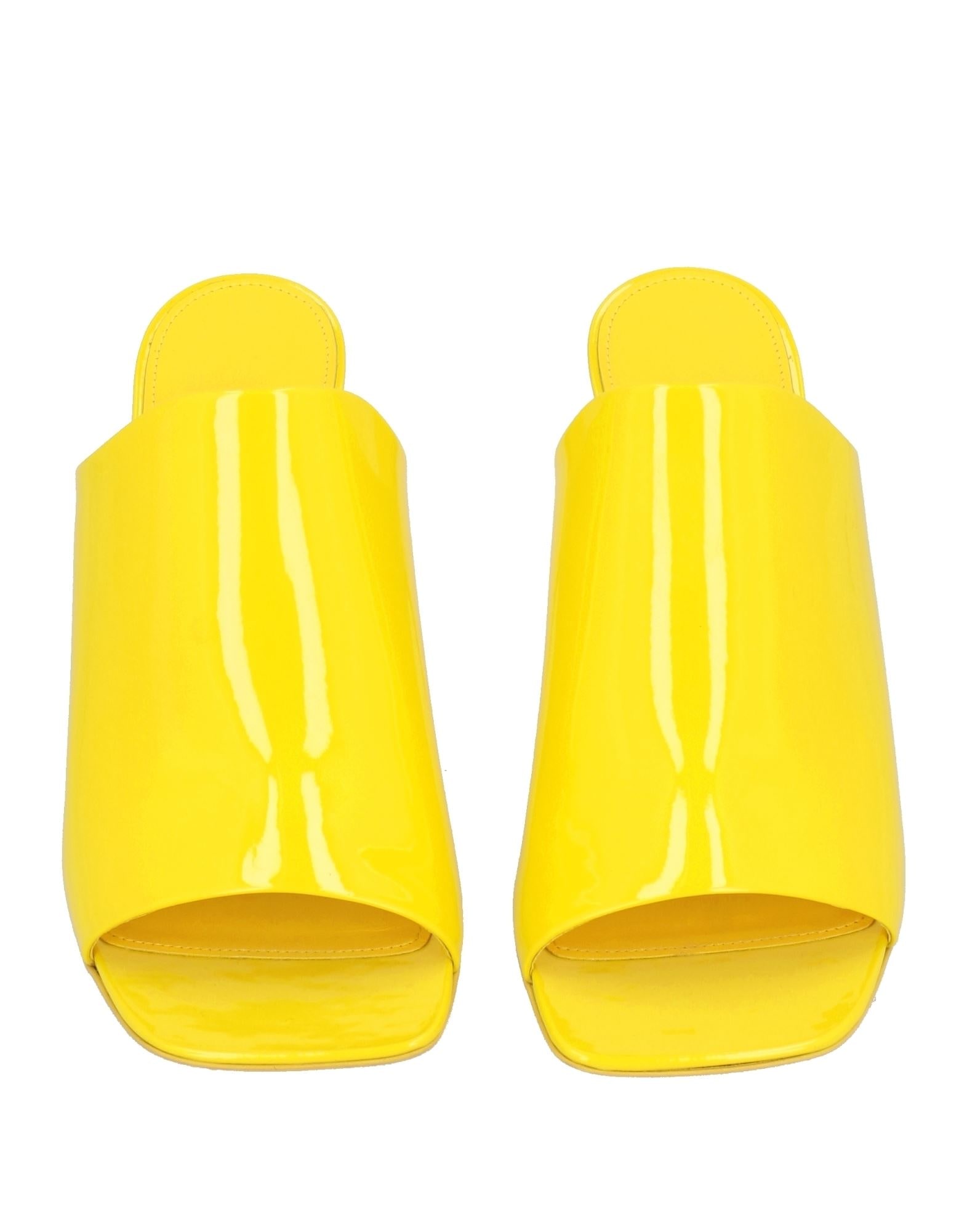 FERRAGAMO シューズ | サンダル イエロー メンズ | YOOX