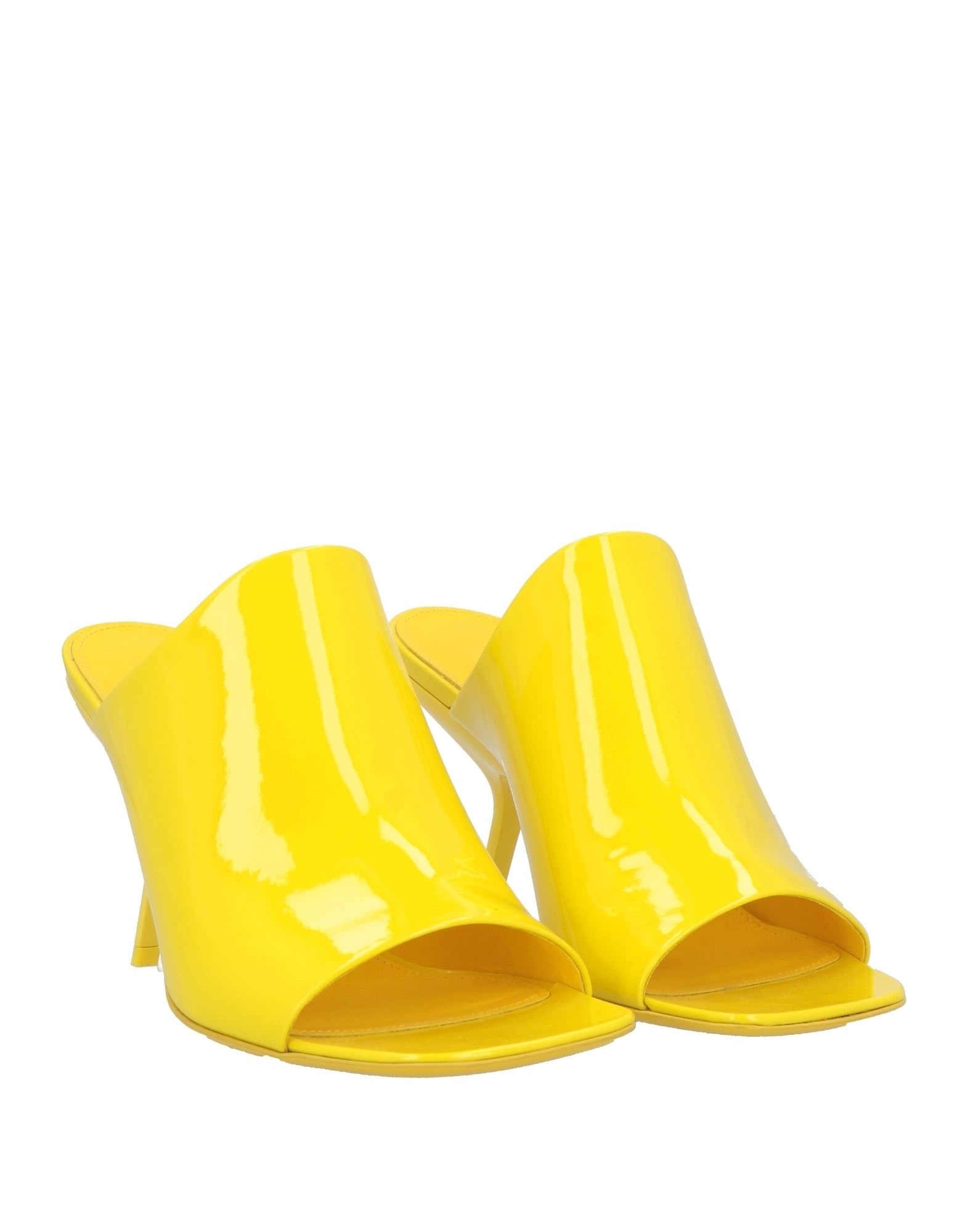 Salvatore Ferragamo イエローサンダル 5D FERRAGAMO シューズ | サンダル イエロー メンズ | YOOX