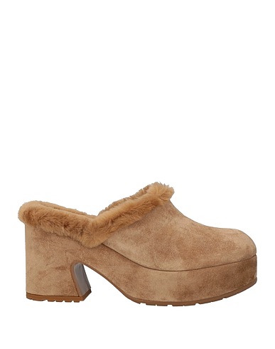 GIANVITO ROSSI Mule e zoccoli Sabbia Pelle