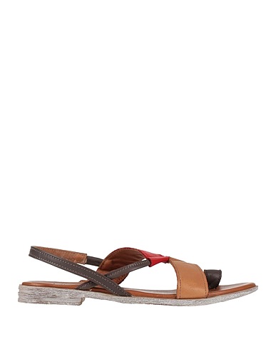BUENO Sandalias de dedo Rojo Cuero