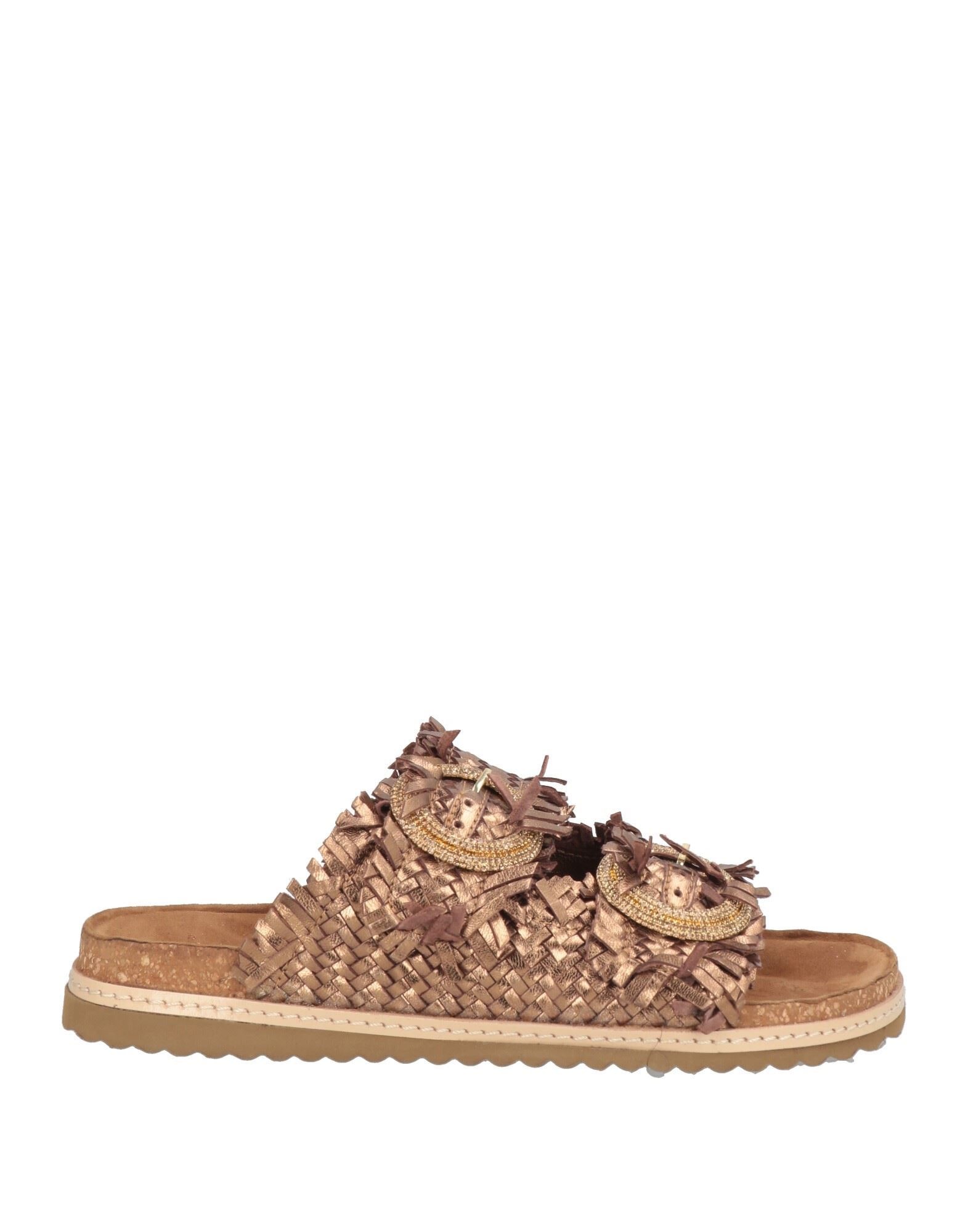 EKP COLLECTIONS - Sandals