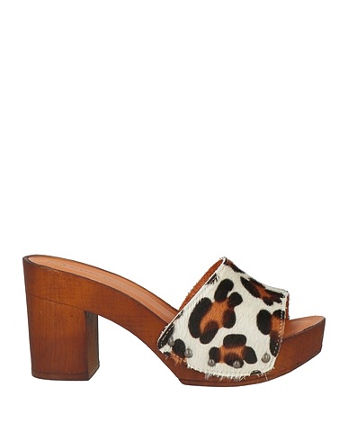 DIVINE FOLLIE Mules and clogs White Leather