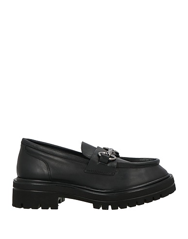 NOA A. Loafers Black Calfskin