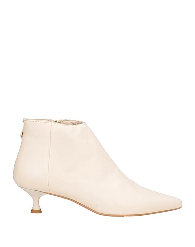 OVYÉ Stiefelette Off white Leder