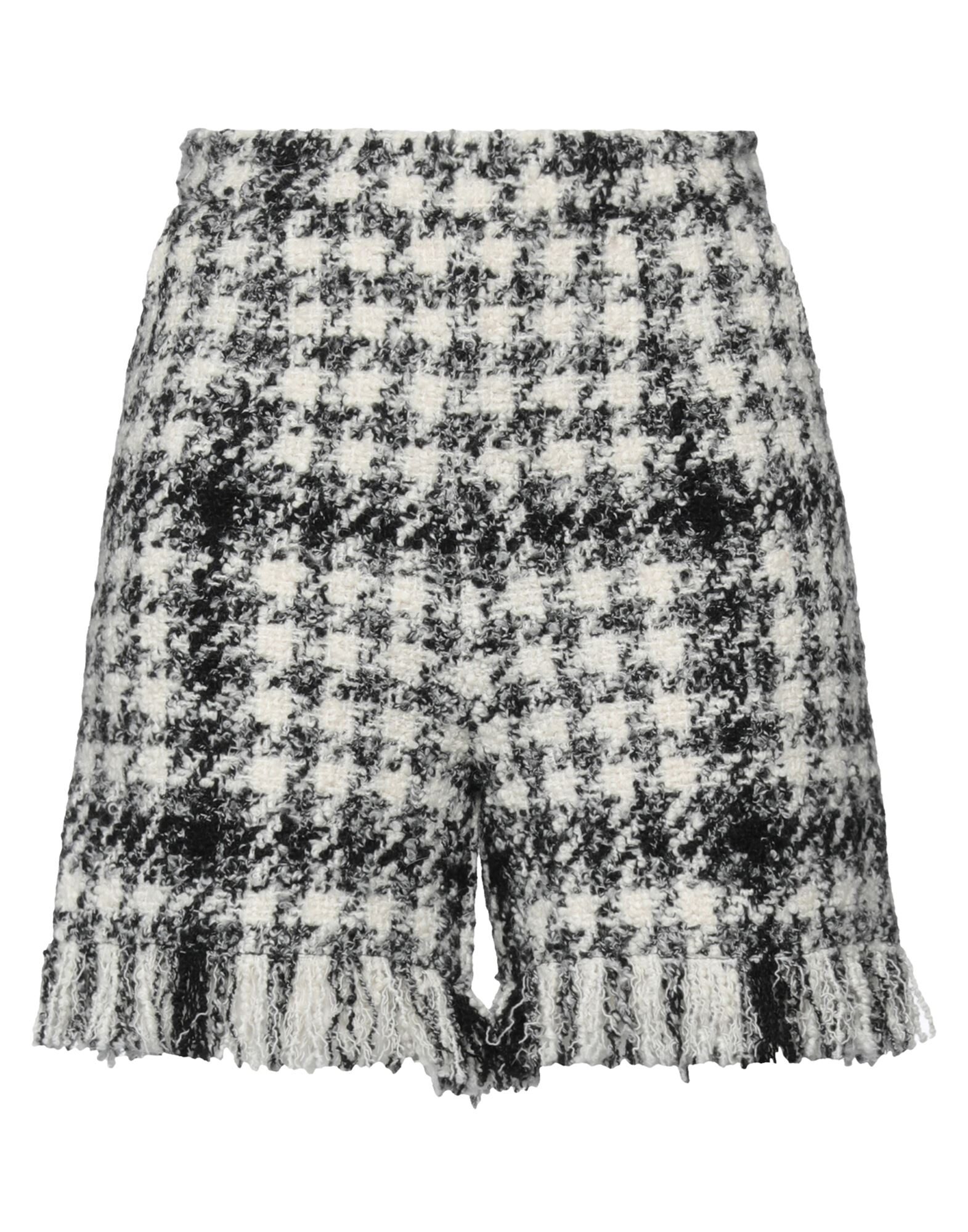 CHARLOTT - Pantalones cortos y bermudas