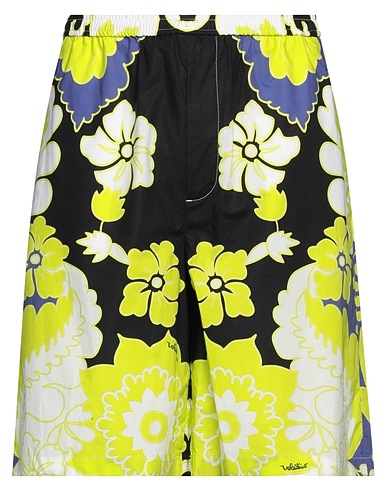 VALENTINO GARAVANI Shorts & Bermuda Verde lime 100% Lino