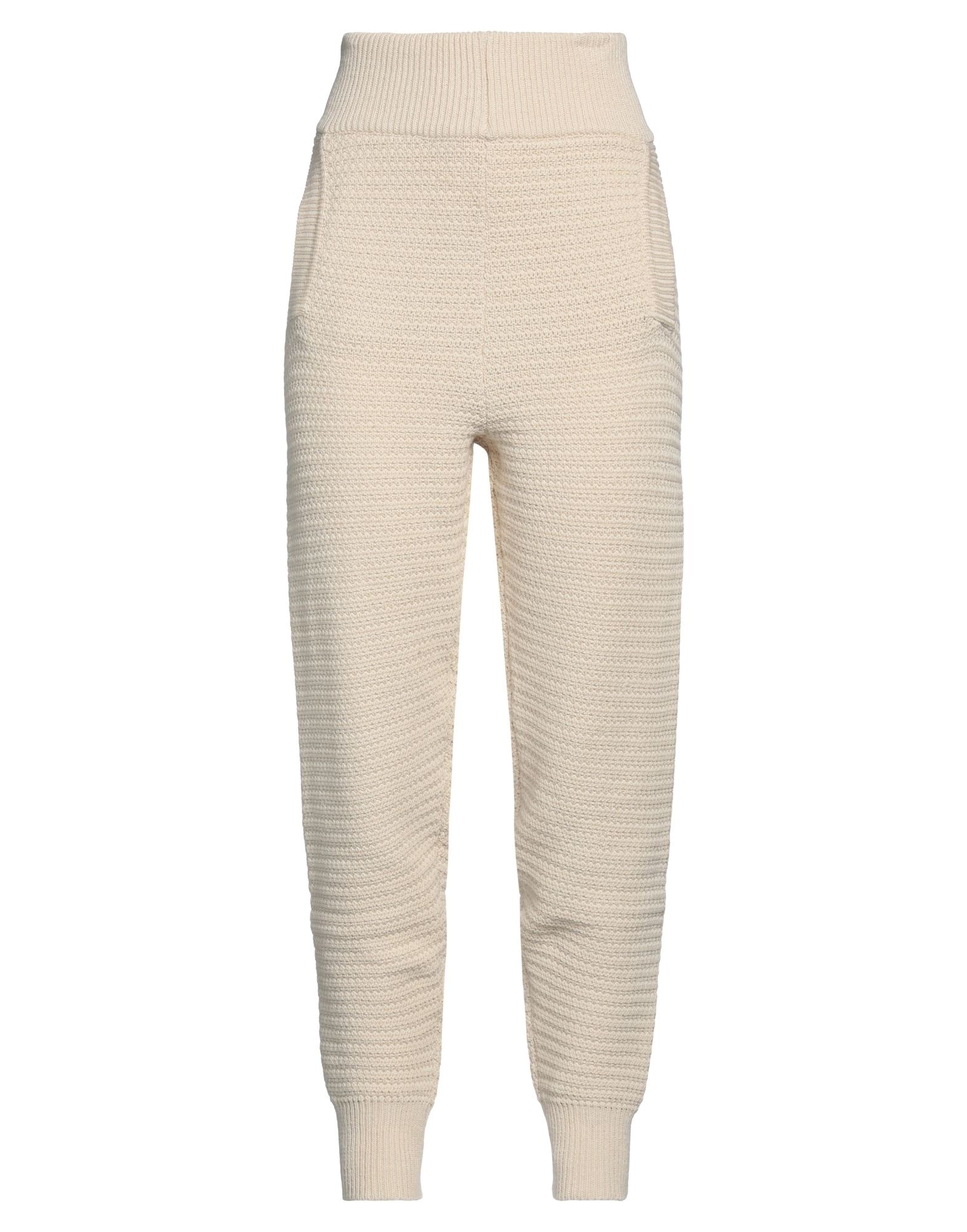 ART ESSAY - Pantalones