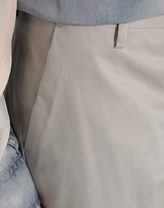 VIACARACCIOLO Повседневные брюки