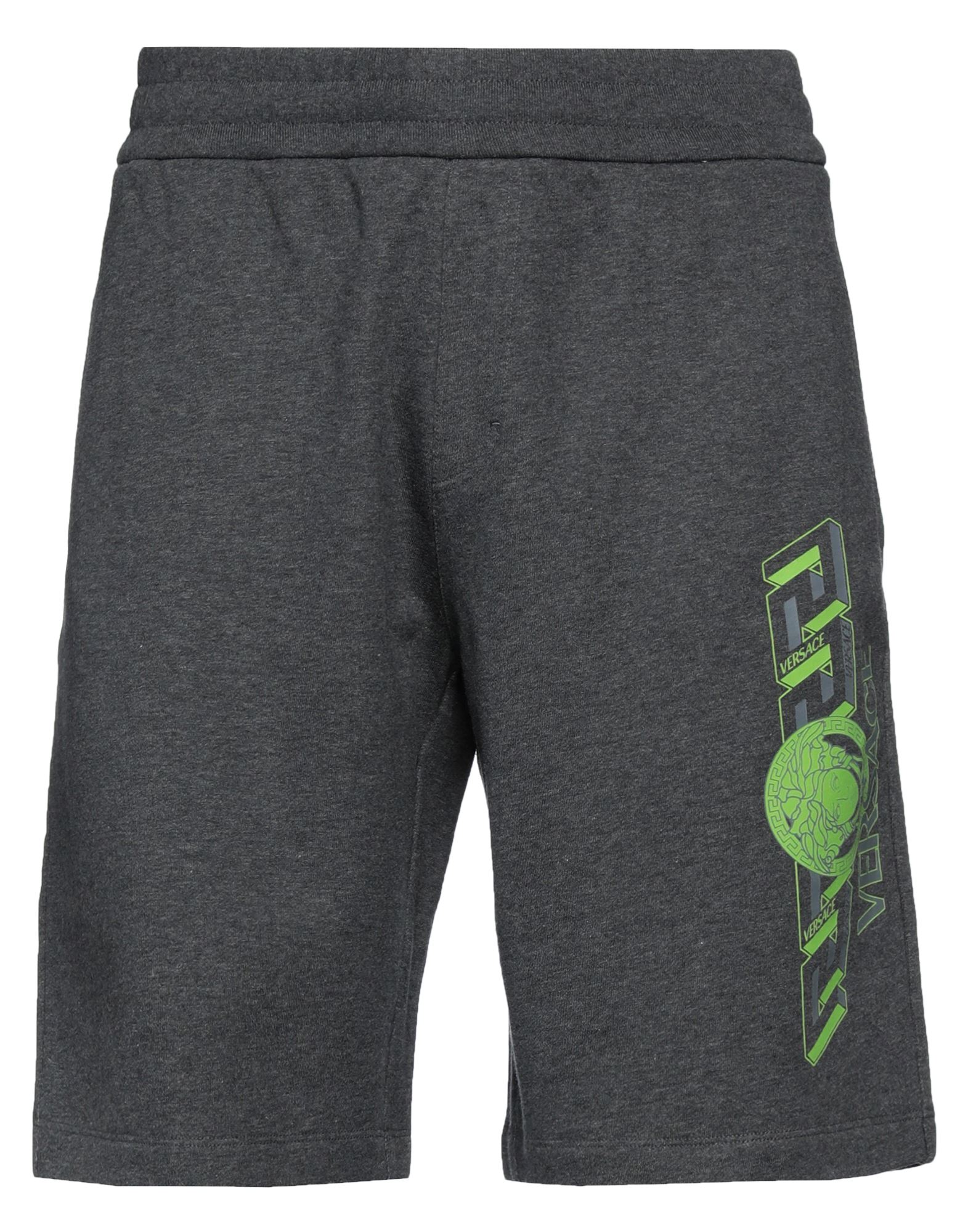 VERSACE - ショートパンツ＆バミューダ