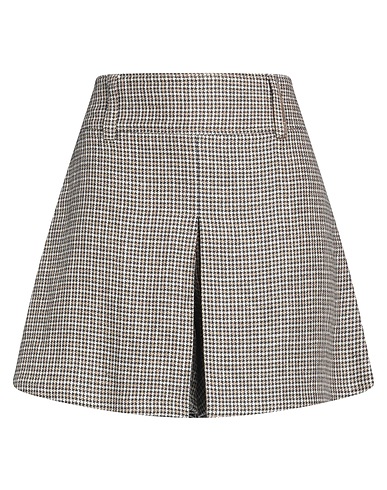 BRUNELLO CUCINELLI Shorts & Bermuda Black 98% Linen, 1% Polyamide, 1% Metallic fiber