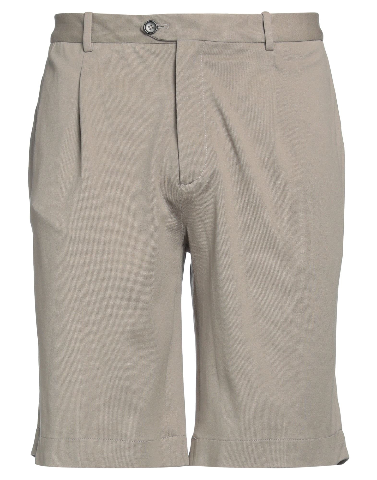 CIRCOLO 1901 - Shorts & Bermuda Shorts