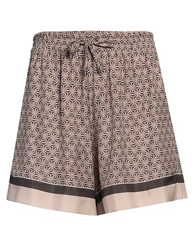 BRUNELLO CUCINELLI Shorts & Bermuda Beige 100% Silk