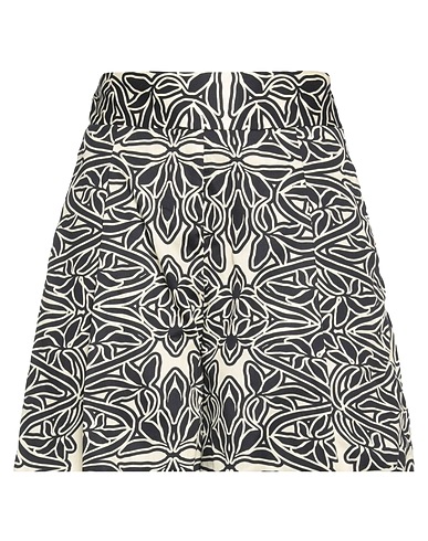 EUGENIA FERNĀNDEZ Shorts & Bermuda Black 100% Cotton