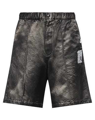 MAISON MIHARA YASUHIRO Shorts & Bermuda Black 70% Cotton, 30% Rayon