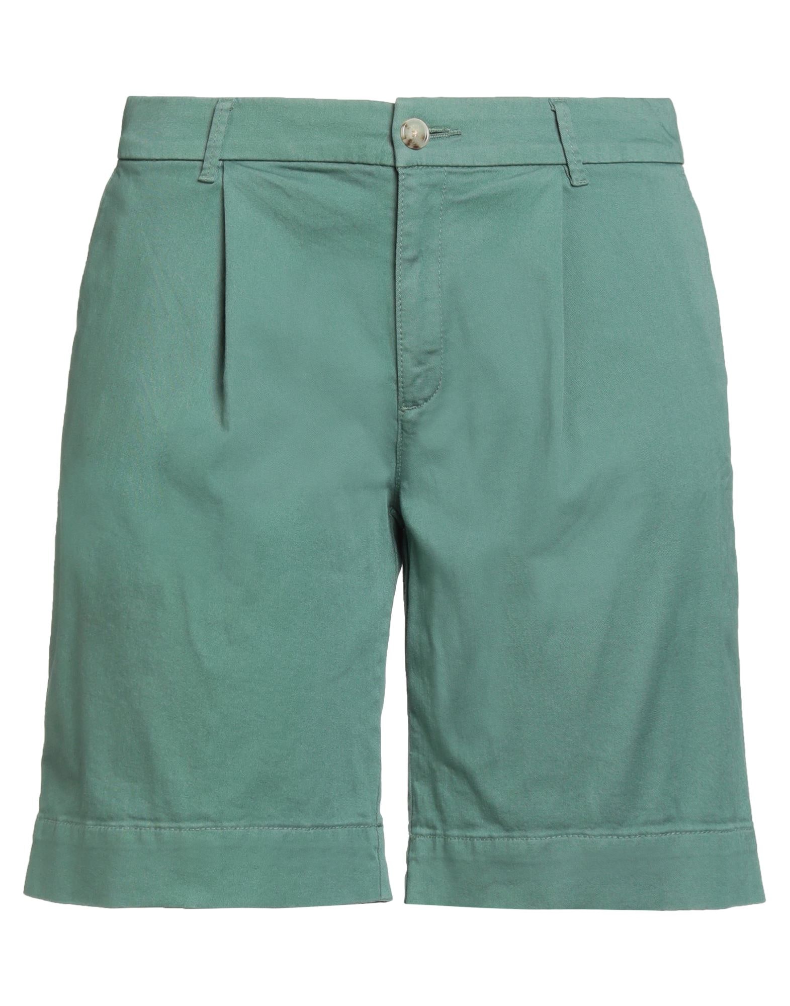 BOSS - Шорты и бермуды